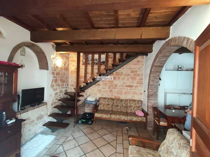 Casa bilocale in affitto in Via Roma, Centro, Frontone