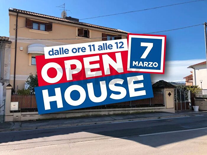 Casa con 6 locali in vendita in Via Fonte Romana, Pescara