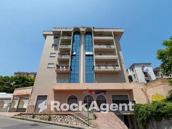 Appartamento quadrilocale in vendita in Viale dei Bizantini, Catanzaro