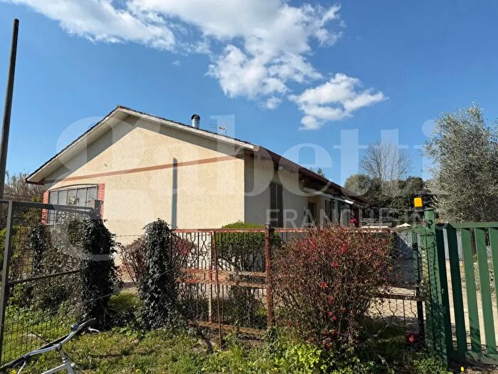 Casa quadrilocale in vendita in Strada di Santa Filomena, Terni