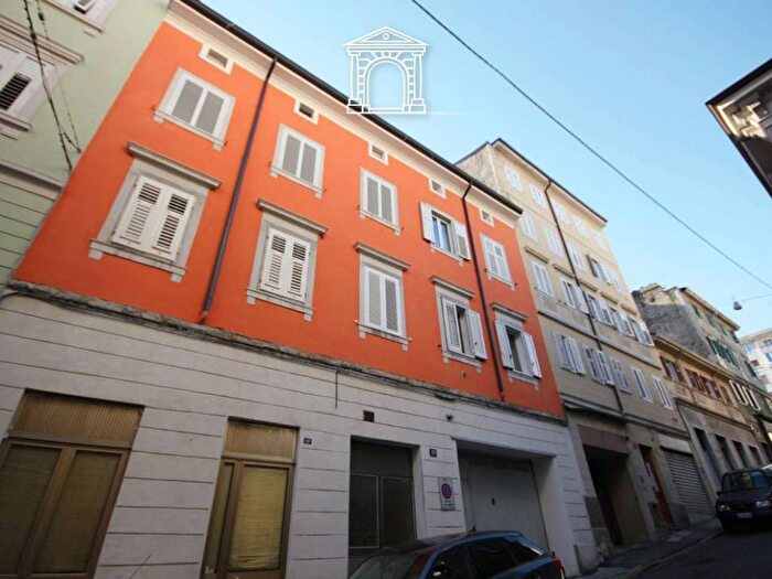 Appartamento bilocale in affitto in via Caprin, San Giacomo, Trieste