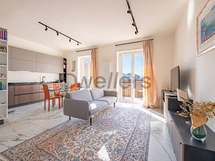 Appartamento trilocale in affitto in Via Rembrandt, Piazzale Siena, Milano