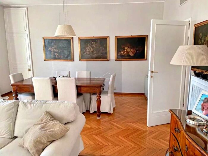 Appartamento quadrilocale in affitto in Viale Bianca Maria, Guastalla, Milano