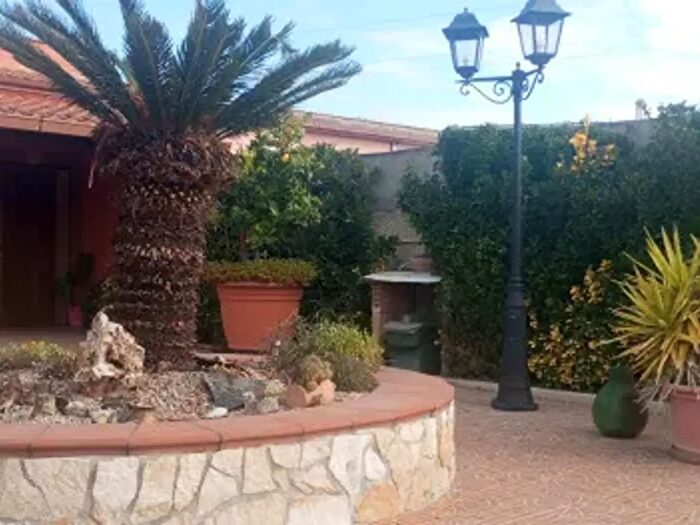 Casa con 5 locali in vendita in Via Stura, Aprilia