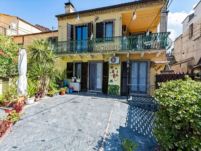 Appartamento quadrilocale in vendita in Via Sette Dolori, Chieti