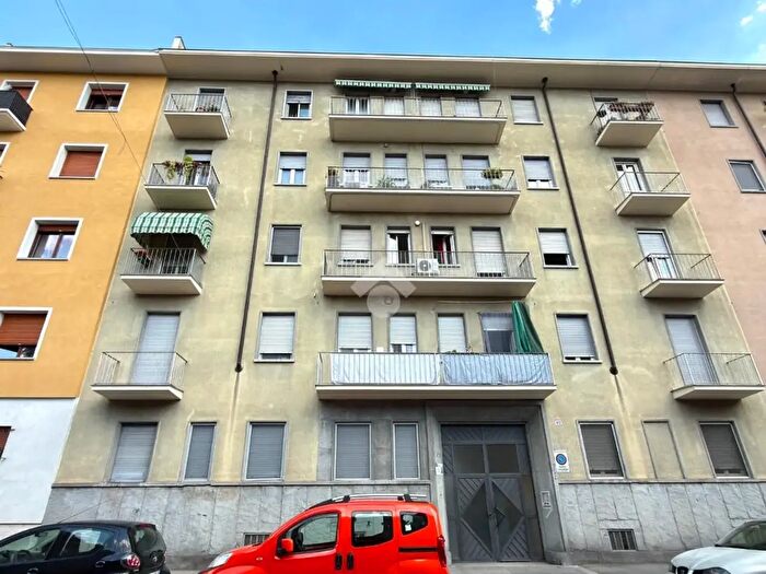 Appartamento bilocale in vendita in Via Capelli, Torino
