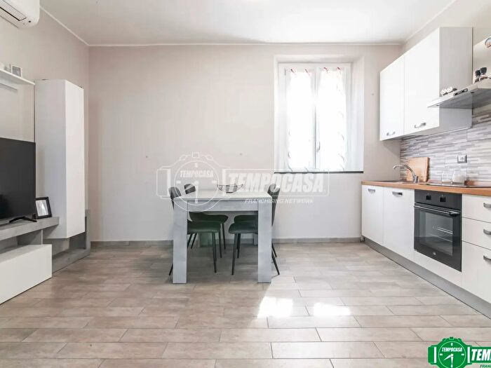 Appartamento bilocale in vendita in Via Sant'Anna, Arese