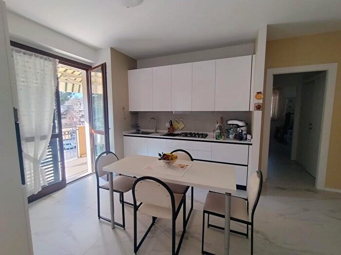 Appartamento con 5 locali in vendita in Via Adige, Porto SantElpidio