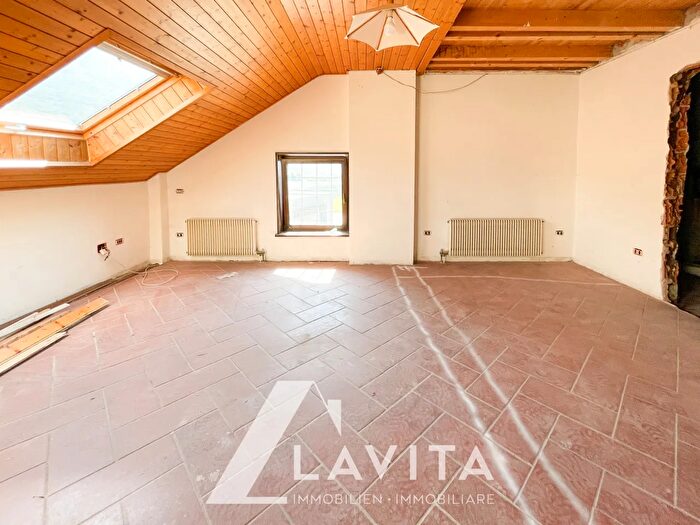 Appartamento trilocale in vendita in Via Stazione, Egna