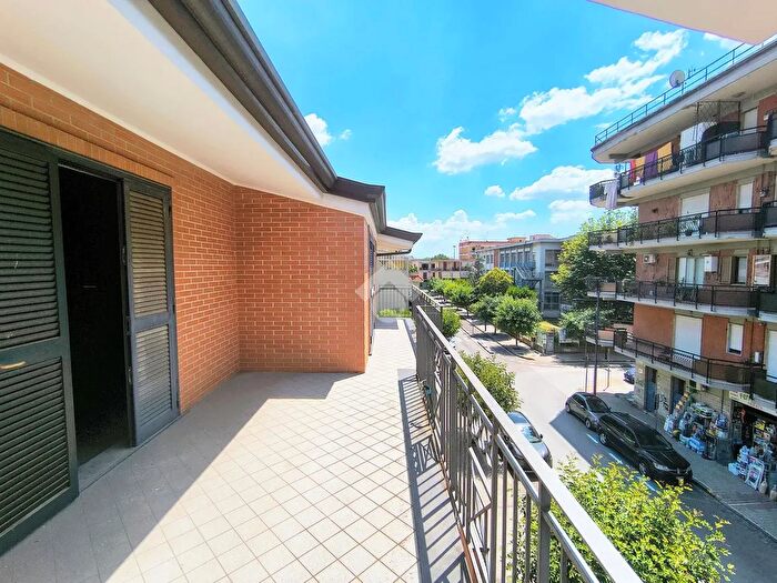 Casa con 9 locali in vendita in Via Alessandro Manzoni, Pomigliano DArco