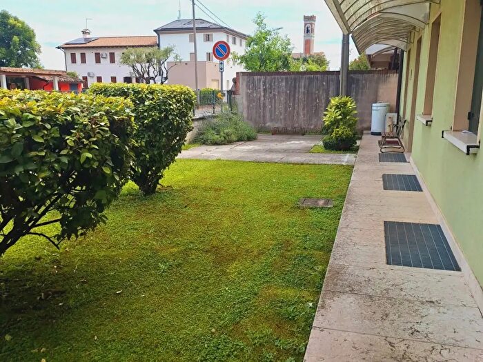 Appartamento trilocale in vendita in Altivole