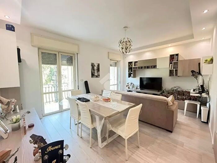 Appartamento trilocale in vendita in Via Salvatore di Giacomo, Melito Di Napoli