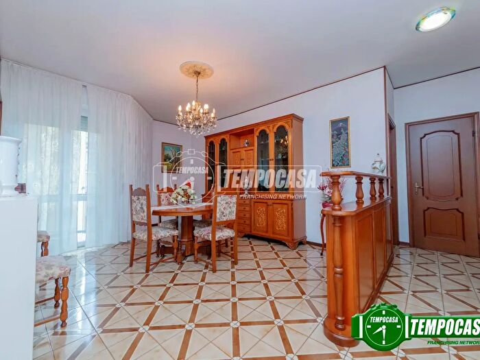 Appartamento trilocale in vendita in Via Privata Arpino, Milano