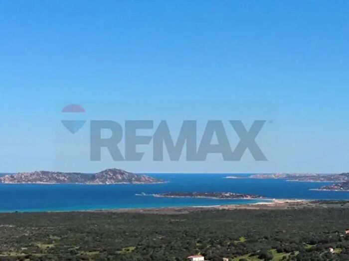 Appartamento trilocale in vendita in Via Caduti di Nassyria, Tempio Pausania