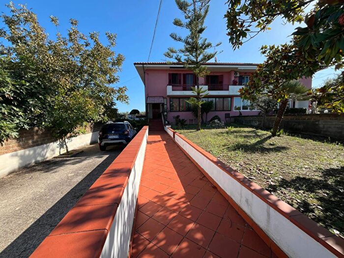 Casa con 7 locali in vendita in Via San Sisto, Vasto