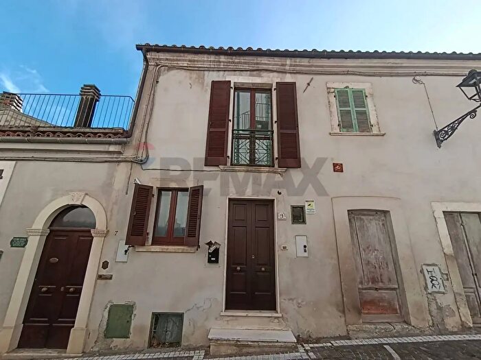 Casa trilocale in vendita in Via Agostino Baiocco, San Valentino In Abruzzo Citeriore