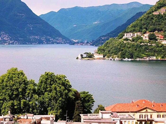 Appartamento bilocale in affitto in Via Bixio, Nino Bixio, Como