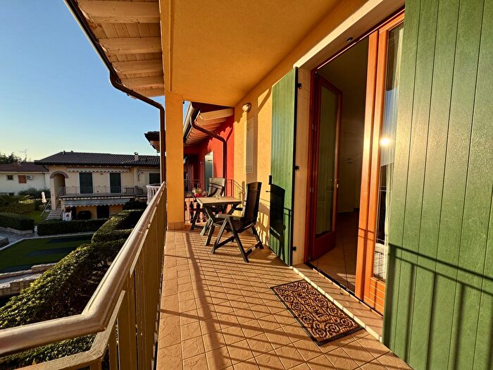 Appartamento trilocale in affitto in Vicolo Sagramose, Lazise