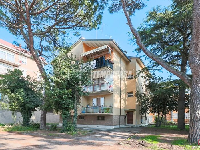 Appartamento trilocale in vendita in Viale G Marconi, Lugo