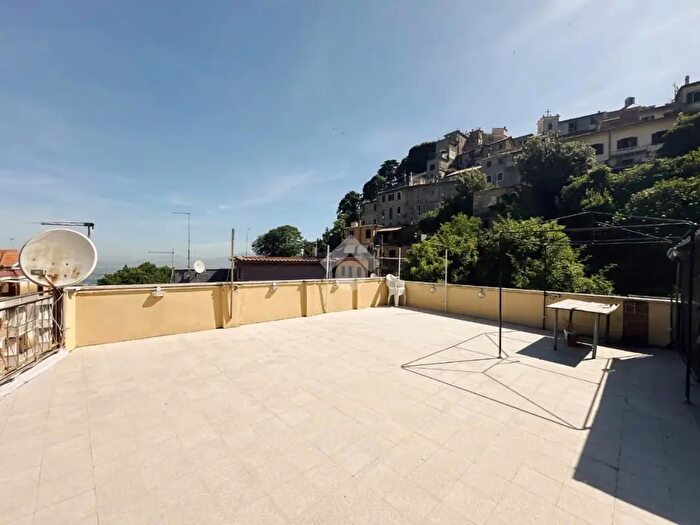 Appartamento trilocale in vendita in Viale Europa, Montecompatri
