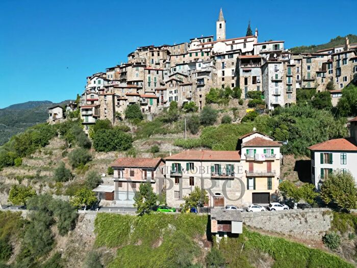 Appartamento trilocale in vendita in Sp a, Apricale