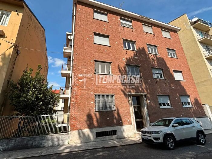 Appartamento quadrilocale in vendita in Via Umberto Caligaris, Casale Monferrato