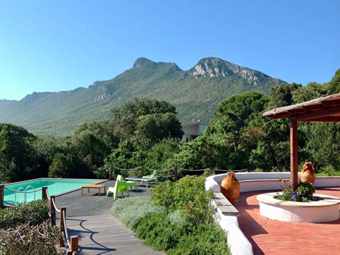 Casa con 6 locali in affitto in Strada Lungomare Pontino, Lungomare Di Sabaudia, Sabaudia