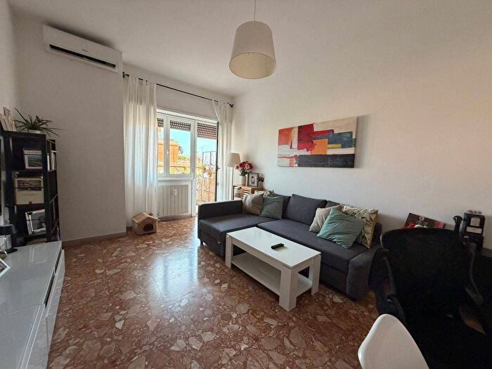 Appartamento bilocale in affitto in Via Roccaporena, Fleming, Roma