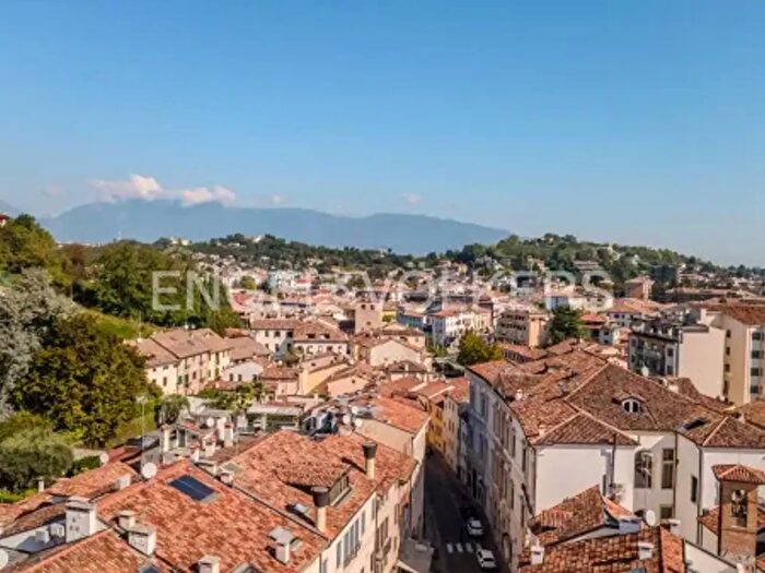 Appartamento con 5 locali in vendita in Corso Giuseppe Mazzini, Conegliano