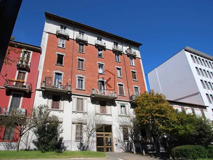 Appartamento bilocale in affitto in Via Costanzo Cantoni, Milano