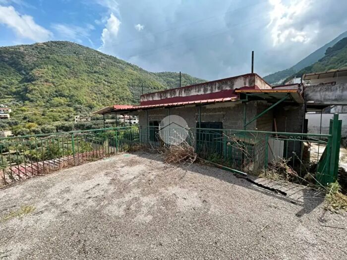 Casa trilocale in vendita in Via Pimonte, Castellammare Di Stabia