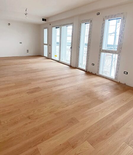 Appartamento quadrilocale in vendita in Via San Pio X a, Castelfranco Veneto