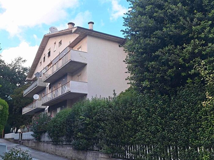 Appartamento con 6 locali in vendita in San Severino Marche
