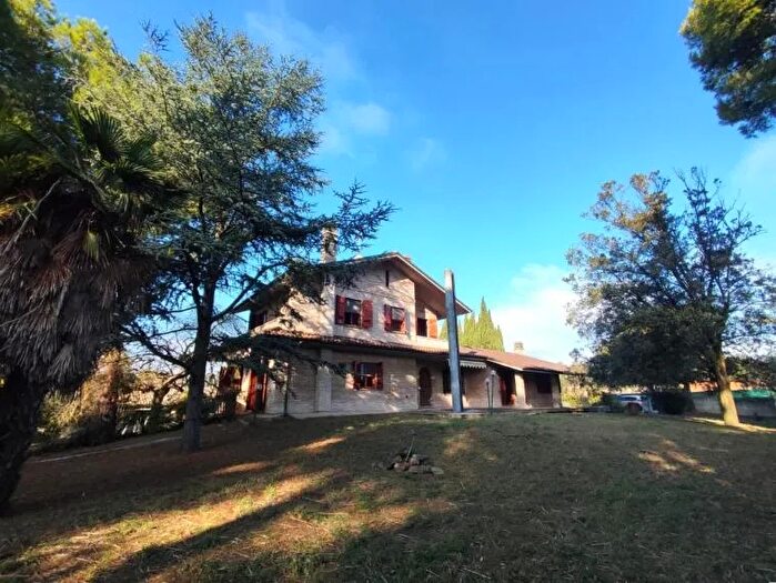 Casa quadrilocale in vendita in Località BelgattoaFano, Fano