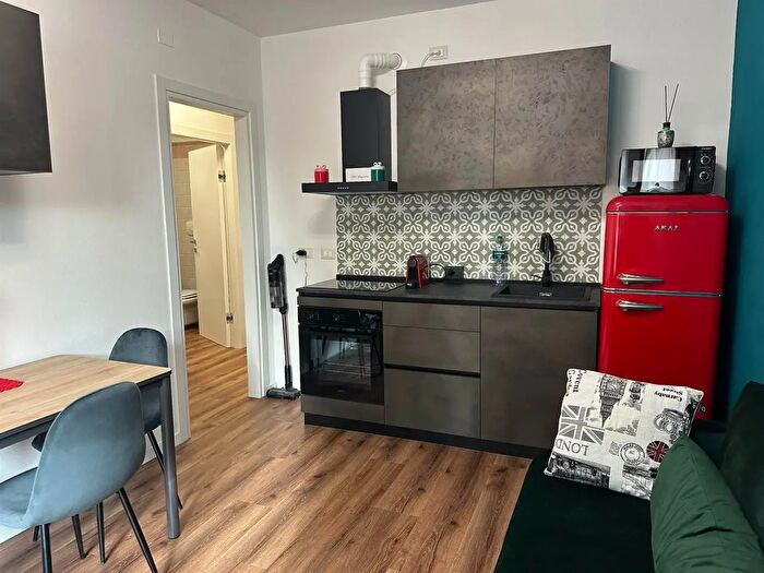 Appartamento bilocale in affitto in Desenzano Del Garda