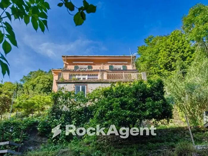 Appartamento con 6 locali in vendita in Genova