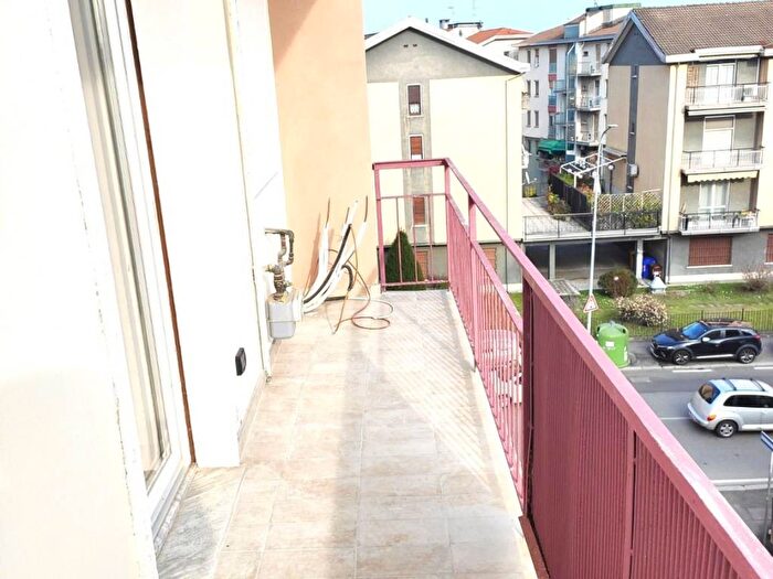 Appartamento trilocale in affitto in Via Parco Vecchio, Crosione, Pavia