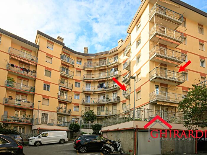 Appartamento con 7 locali in vendita in Via Paolo Toscanelli, Genova