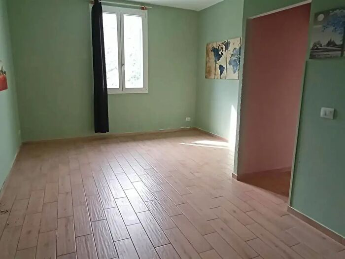 Appartamento trilocale in vendita in Sp, Apricale