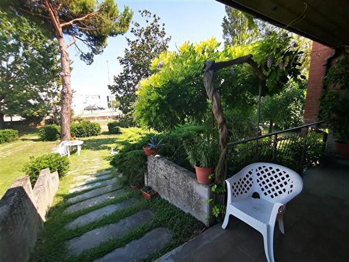 Casa con 5 locali in vendita in Ravenna