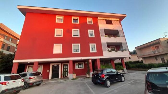 Appartamento quadrilocale in vendita in Via Francesco Briganti, Deruta