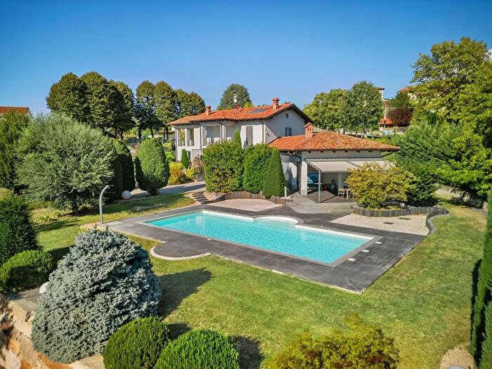 Casa con 10 locali in vendita in Loc Tarditi Sottani, Novello