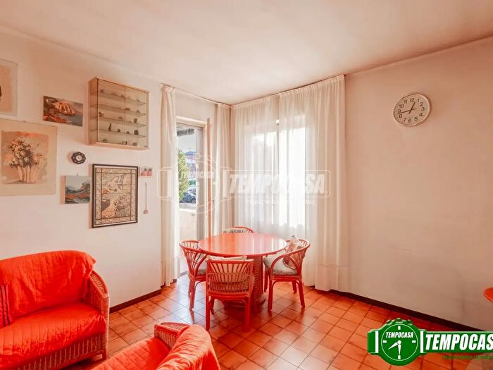 Appartamento trilocale in vendita in Via Valdagno, Milano