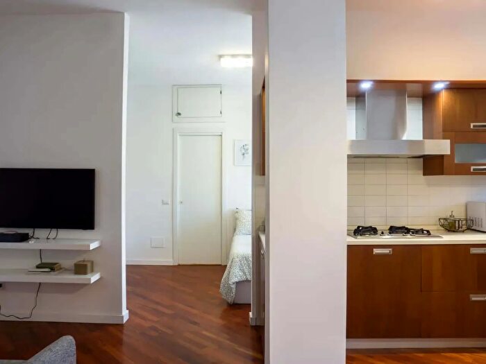 Appartamento monolocale in affitto in Viale Ca' Granda, Milano