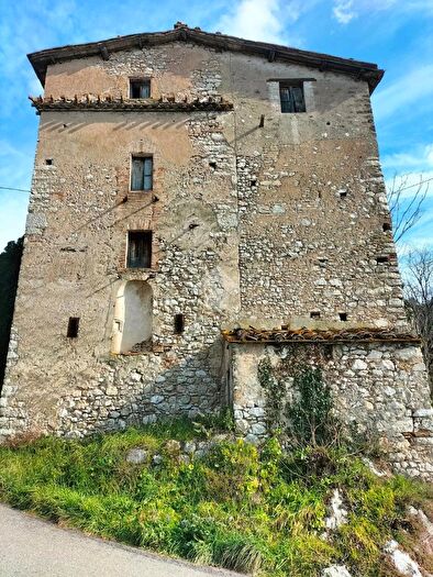 Casa quadrilocale in vendita in Strada di Piefossato, Terni