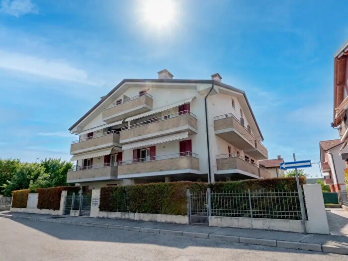 Appartamento trilocale in vendita in Via Cesare Battisti E Albignasego, Albignasego