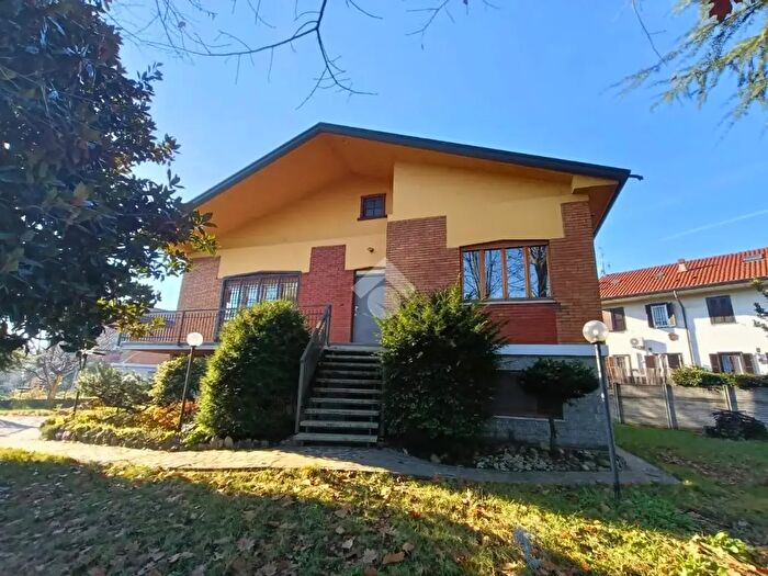 Casa trilocale in vendita in Via Monte Palanzone, Seveso