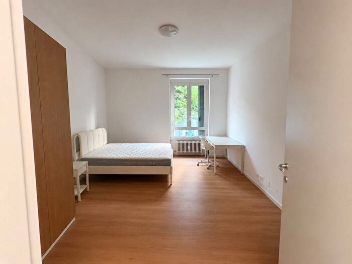 Appartamento trilocale in affitto in Viale Bligny, Bocconi, Milano