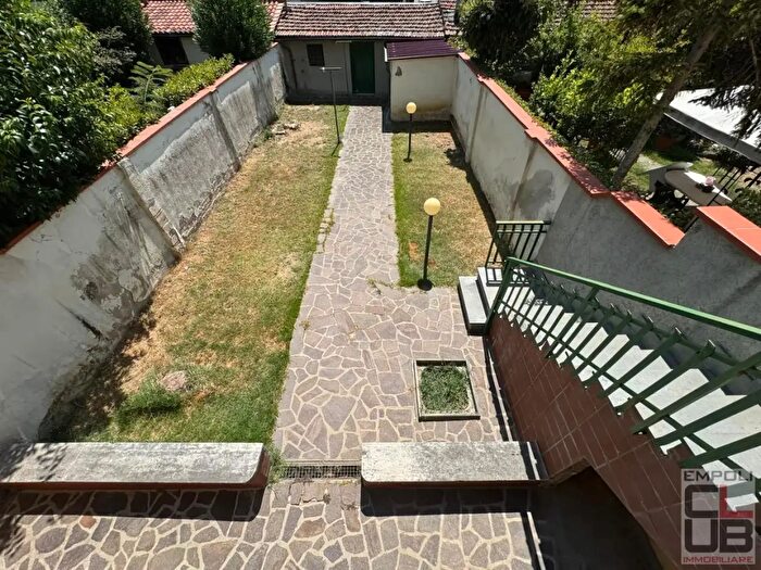 Casa con 6 locali in vendita in Fi, Empoli