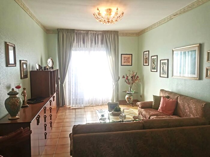 Appartamento trilocale in vendita in Viale Grimaldi, Catania